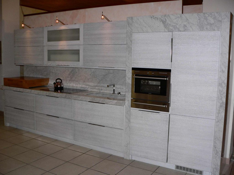 cucina_linear_marmo_carrara.jpg
