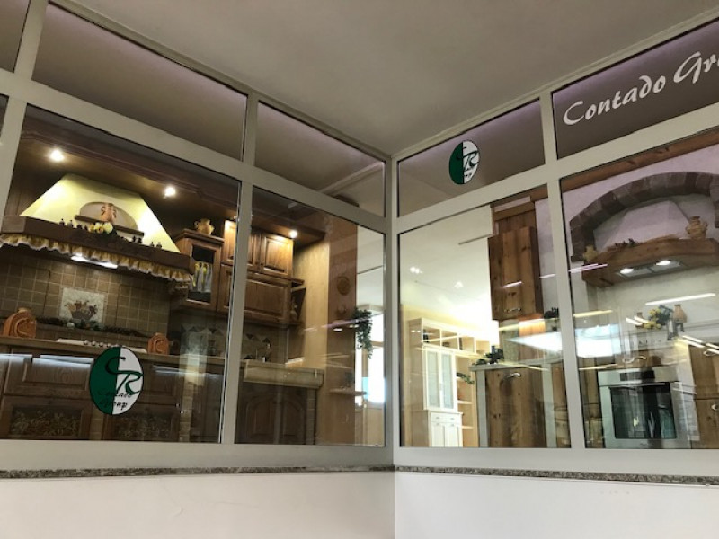 negozio-affi-contado-roberto-group-cucine-1.jpg